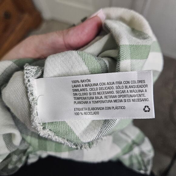 Universal Thread Women's Long Sleeve Flannel Button-Down Shirt Size XS Soft - Picture 12 of 12